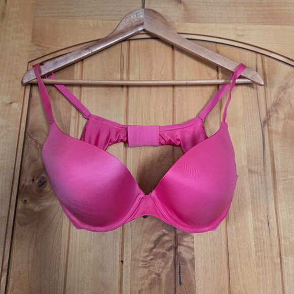 38C Victoria's Secret Biofit Lined Padded Demi Uplift Bra - Picture 1 of 5